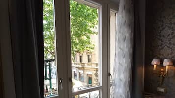 Camera Deluxe, 1 letto queen, bagno privato | Vista dalla camera