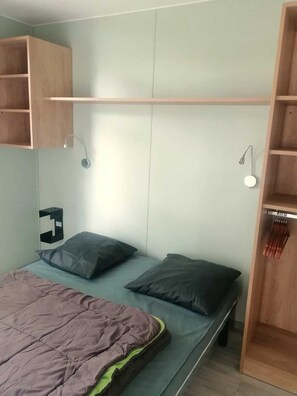 2 bedrooms