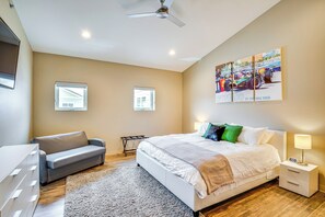 4 bedrooms, Internet, bed sheets - Home Near Road America & Elkhart Lake (Elkhart Lake)