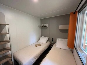 3 camere, Wi-Fi (a pagamento)