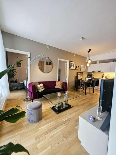 Modern, bright apartment. Central. Moon apartment, near the center