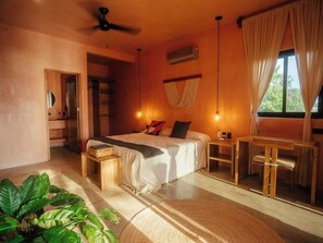 1 Schlafzimmer, Zimmersafe, Schreibtisch, kostenloses WLAN