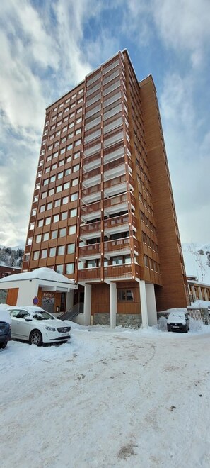 Exterior - 50m from ski slopes, 14th floor, balcony, 41m², La Plagne (La Plagne)