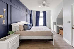 4 bedrooms, iron/ironing board, free WiFi, bed sheets