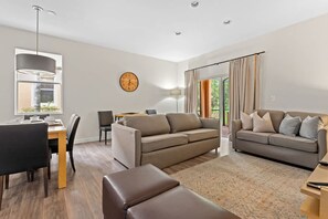 TV - Pet Friendly 4 BR with Hot Tub RO2761N (Kissimmee)