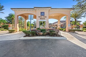 Property grounds - Pet Friendly 4 BR with Hot Tub RO2761N (Kissimmee)