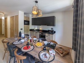 Dining - Chalet in Serre Chevalier With Family Fun (Saint-Chaffrey)