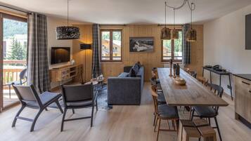 Apartment | Dining