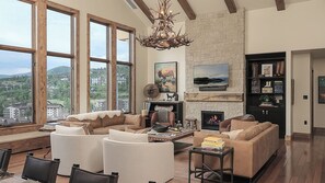 TV, fireplace, ping pong