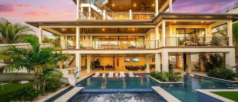 室外泳池、暖水池