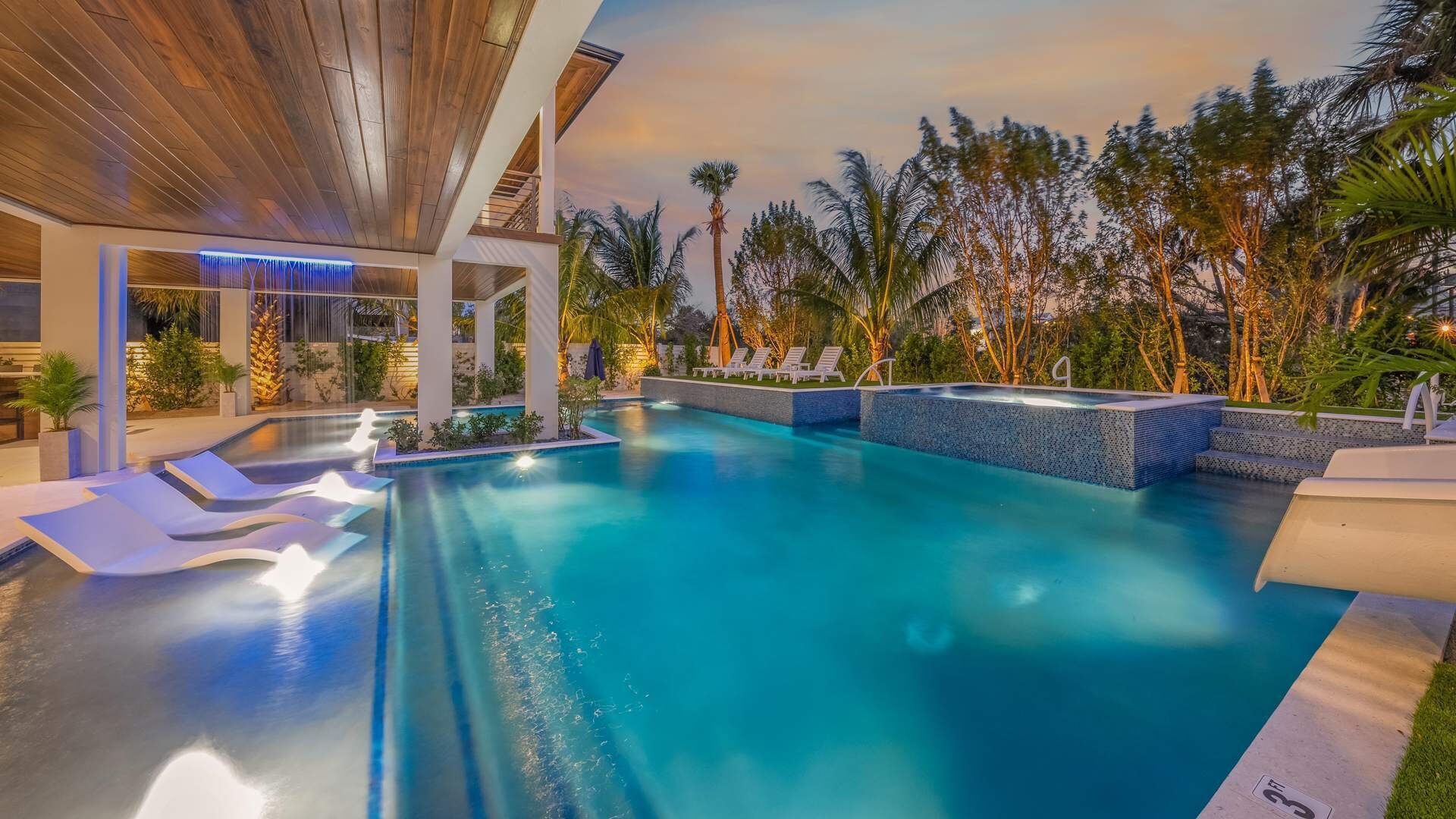 Piscine extérieure, piscine chauffée