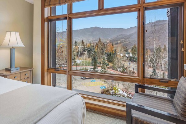 1 chambre, fer et planche à repasser, lit de bébé portatif, Wi-Fi