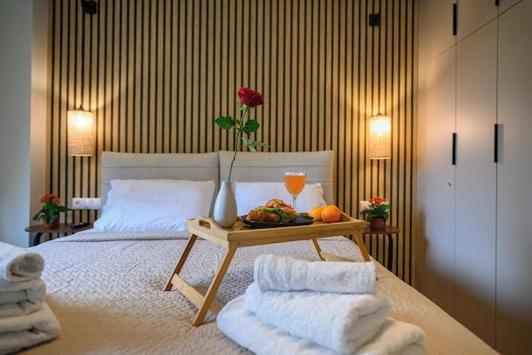 2 chambres, fer et planche à repasser, Wi-Fi, draps fournis