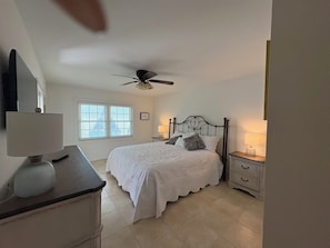 3 chambres, fer et planche à repasser, Wi-Fi gratuit, draps fournis