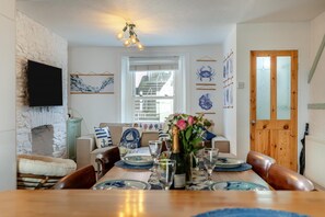 Dining - 3 Bed in Brixham (oc-p30777) (Brixham)