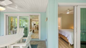 2 chambres, fer et planche à repasser, accès au Wi-Fi (inclus)