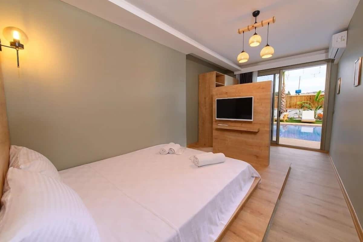 Superior Double Room, Patio | 1 bedroom, free WiFi