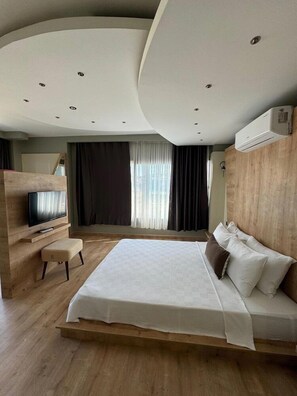 Deluxe Double Room, Pool View | Free WiFi - Mistral Alaçatı Hotel (Çesme)