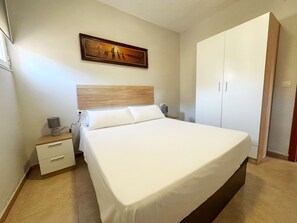 3 Schlafzimmer, Bügeleisen/Bügelbrett, WLAN, Bettwäsche
