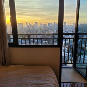 1 bedroom, in-room safe, iron/ironing board, free WiFi