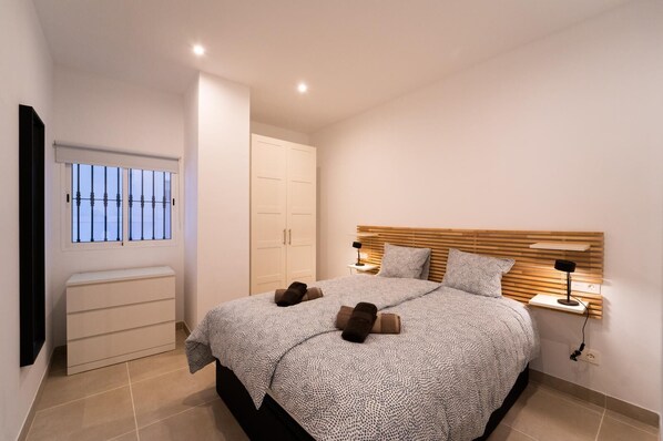 1 bedroom, iron/ironing board, travel crib, free WiFi