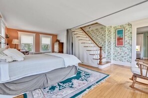 4 chambres, fer et planche à repasser, Wi-Fi gratuit, draps fournis