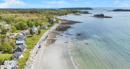 Ocean Breeze Haven - Short walk from Crescent Beac