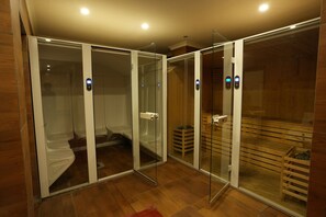 Deep-tissue massages, Swedish massages, 2 treatment rooms