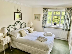Cottage | 3 bedrooms, iron/ironing board, free WiFi, bed sheets - Thatched Cottage - Sleeps 6 With Countryside Views (Dorchester)