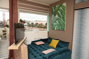 3 chambres, fer et planche à repasser, Wi-Fi, draps fournis
