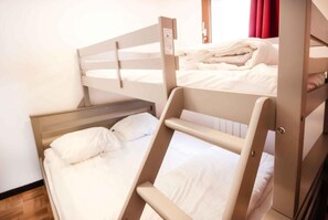 3 bedrooms, internet - Wifi, 150m from ski slopes, 7th floor, balcony, tv, ski locker, 66m², Valfréjus (Valfréjus)