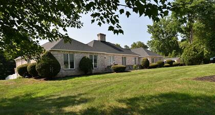 FARMHOUSE two minutes from Hershey Park