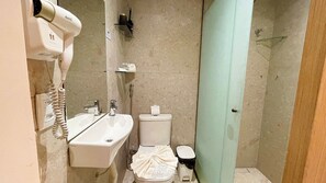 Luxury Apartment | Bathroom