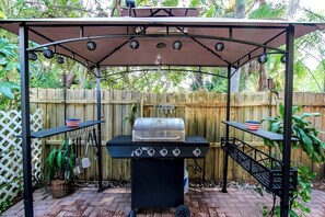 舒適開放式客房, 非吸煙房, 簡易廚房 | 露台/庭院