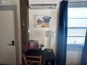Comfort Studio, Non Smoking, Kitchenette | 1 bedroom, blackout drapes, free WiFi