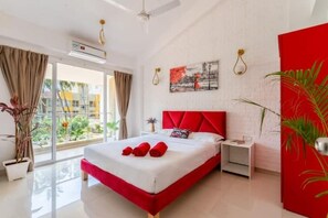 2 bedrooms, iron/ironing board, WiFi