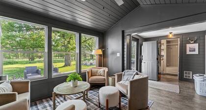 4BR Farmhouse Retreat on 10 Acres