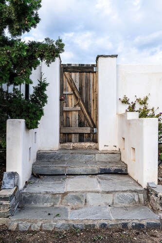 Maison De Yaya at Heraion Lagoon