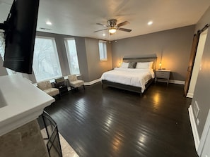 4 Schlafzimmer, Schreibtisch, BĂŒgeleisen/BĂŒgelbrett, Reisekinderbett