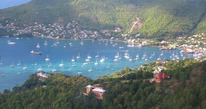 Charming 1-bedroom Eco house in fabulous Bequia with WiFi