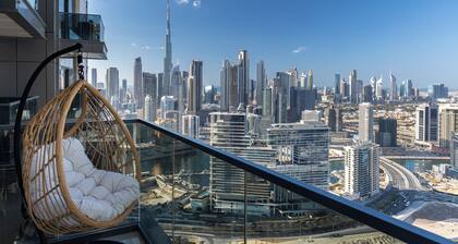 SIMPLY COMFORT Skyline Apts at Nobles Tower with Luxury Burj View