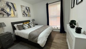 2 Schlafzimmer, Bügeleisen/Bügelbrett, WLAN, Bettwäsche