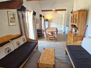 Living area - 100m from ski slopes, 3rd floor, ski locker, 90m², Valfréjus (Valfréjus)