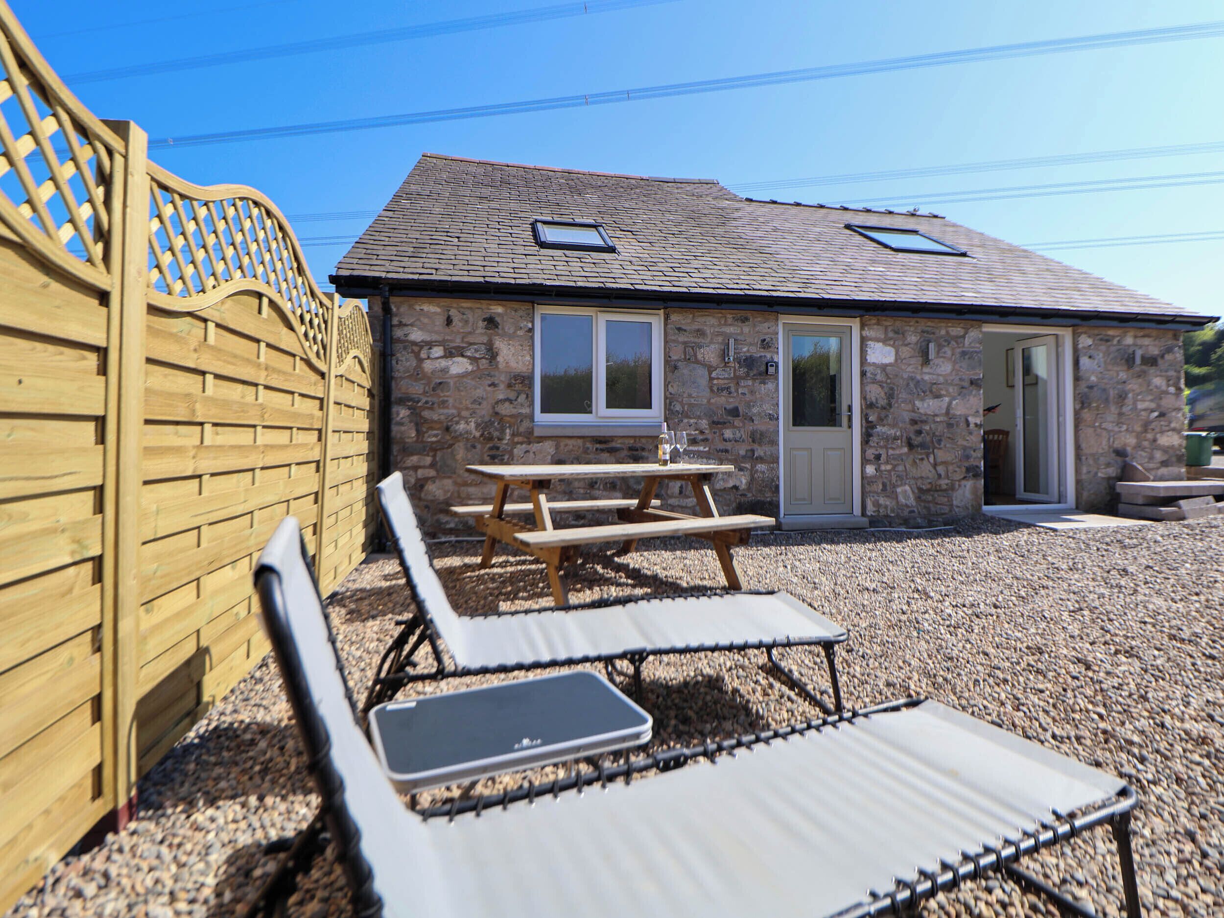 Cottage | Outdoor dining