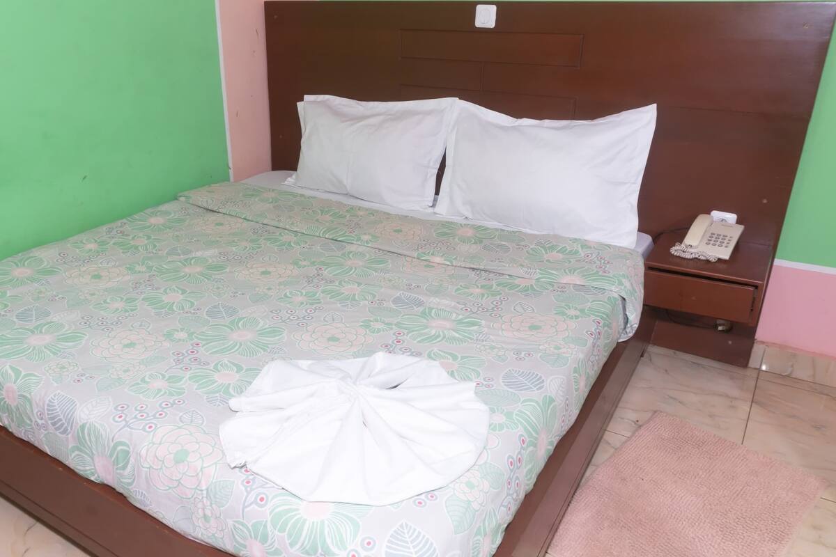 2 bedrooms, in-room safe, desk, laptop workspace
