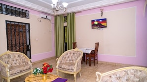 Deluxe Suite, Balcony | Desk, laptop workspace, blackout drapes, soundproofing