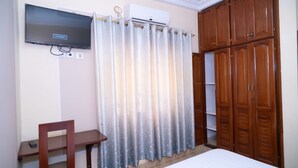 Presidential Apartment, Balcony, City View | Desk, laptop workspace, blackout drapes, soundproofing