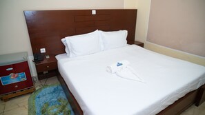 Apartemen Presidensial, balkon, pemandangan kota | Brankas, meja kerja, ruang kerja ramah laptop, dan kedap suara