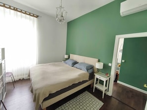 2 chambres, fer et planche à repasser, Wi-Fi, draps fournis