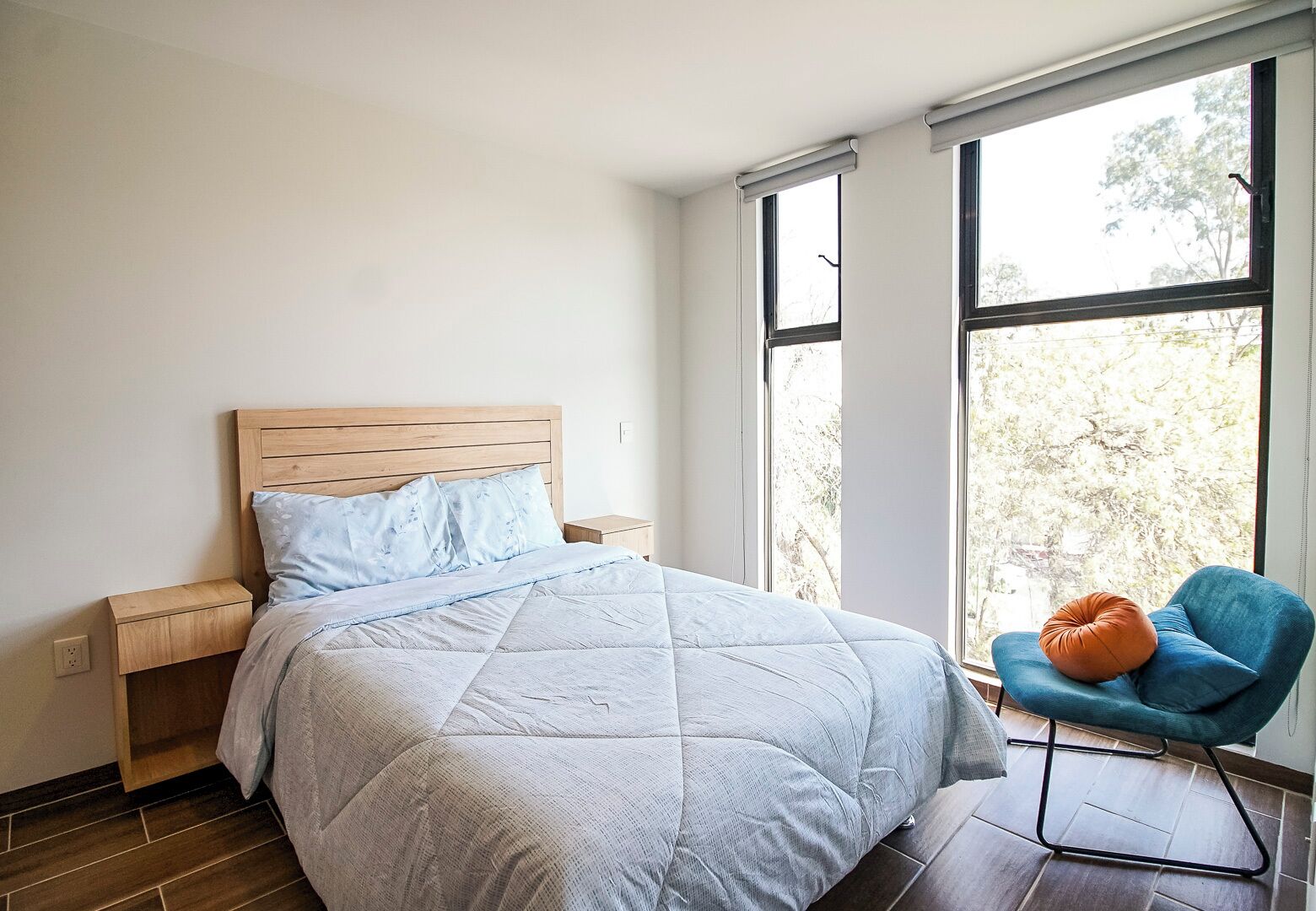 Bügeleisen/Bügelbrett, kostenloses WLAN